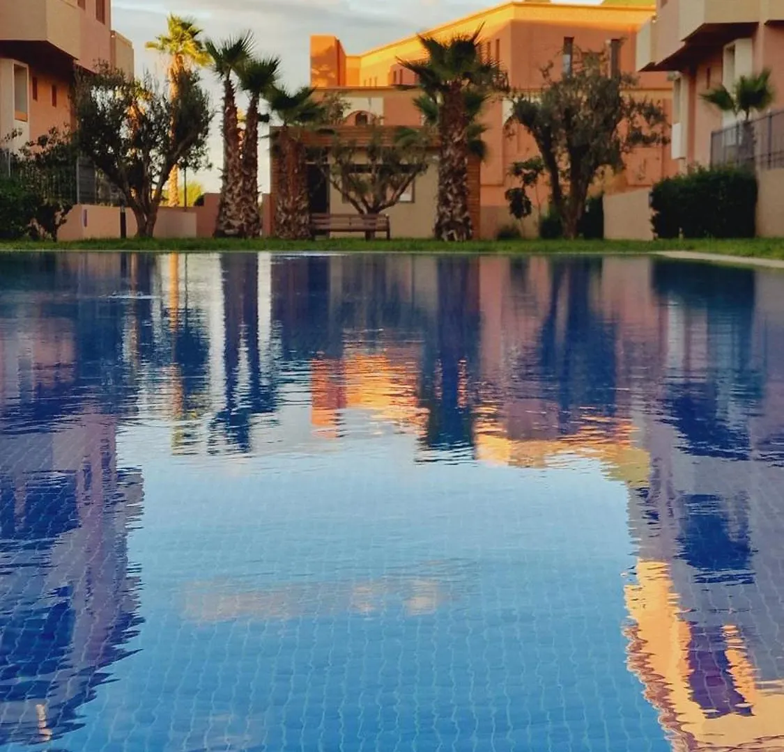 Location Appartement Duplex De Luxe Avec Jardin Privatif, Dans Residence Avec Piscines contacts