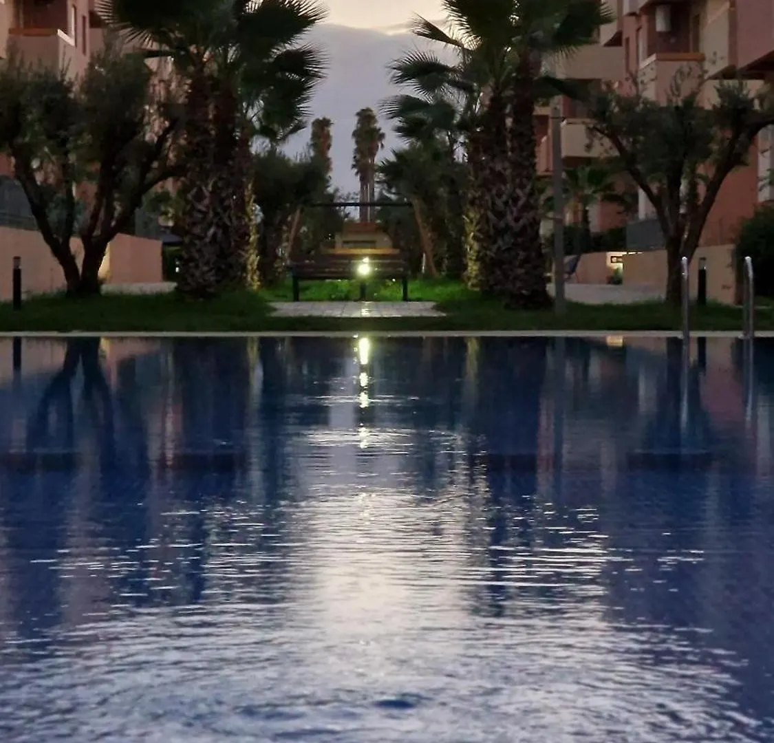 Location Appartement Duplex De Luxe Avec Jardin Privatif, Dans Residence Avec Piscines Marakéš